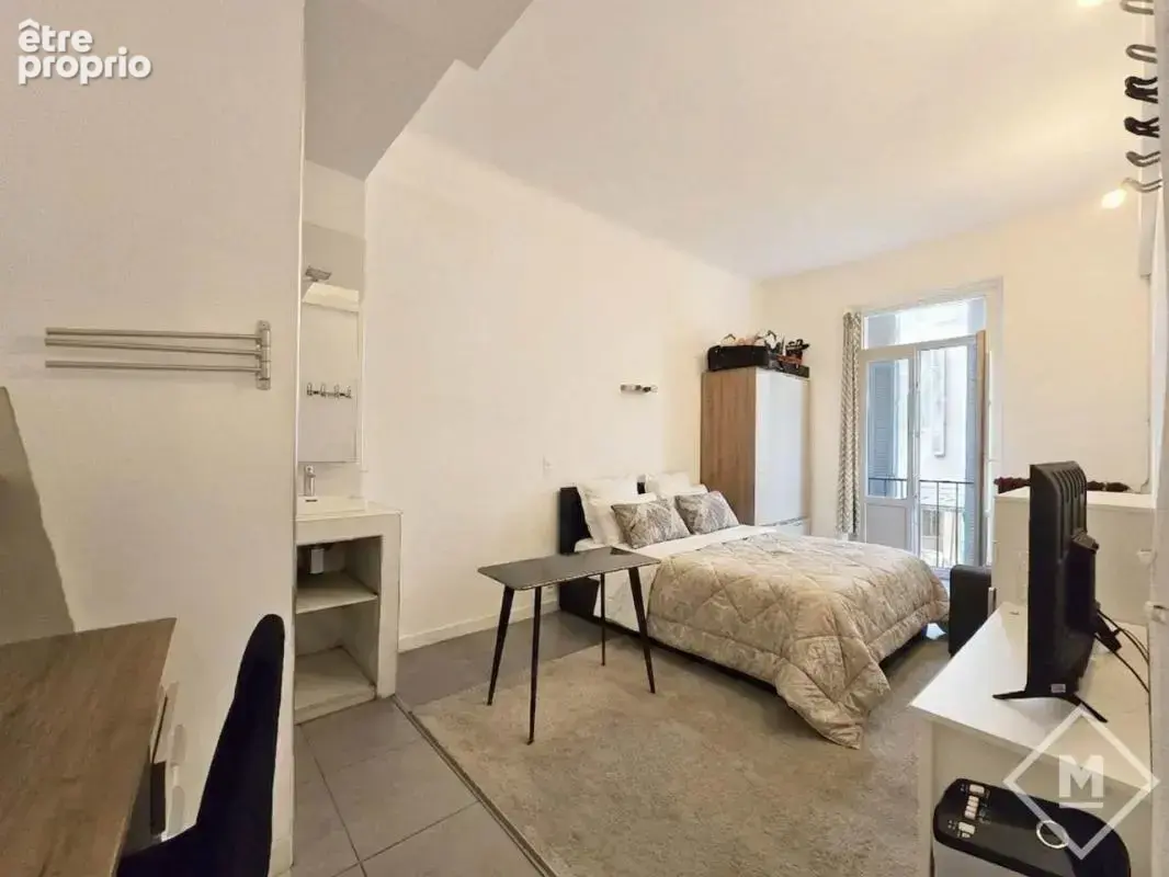 vente appartement T3/4 de 82m² en bon état avec ascenseur, Idéalement situé à Castellane, Marseille 6ème - photo 9