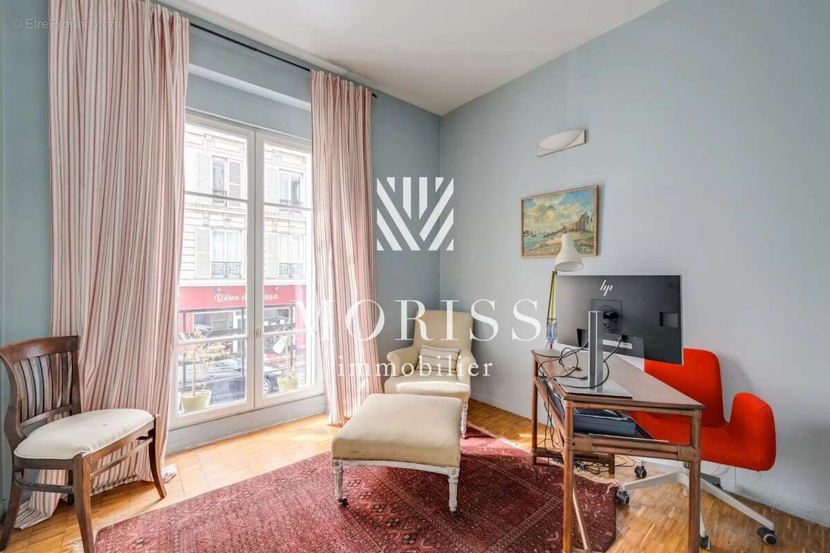 Appartement à PARIS-17E