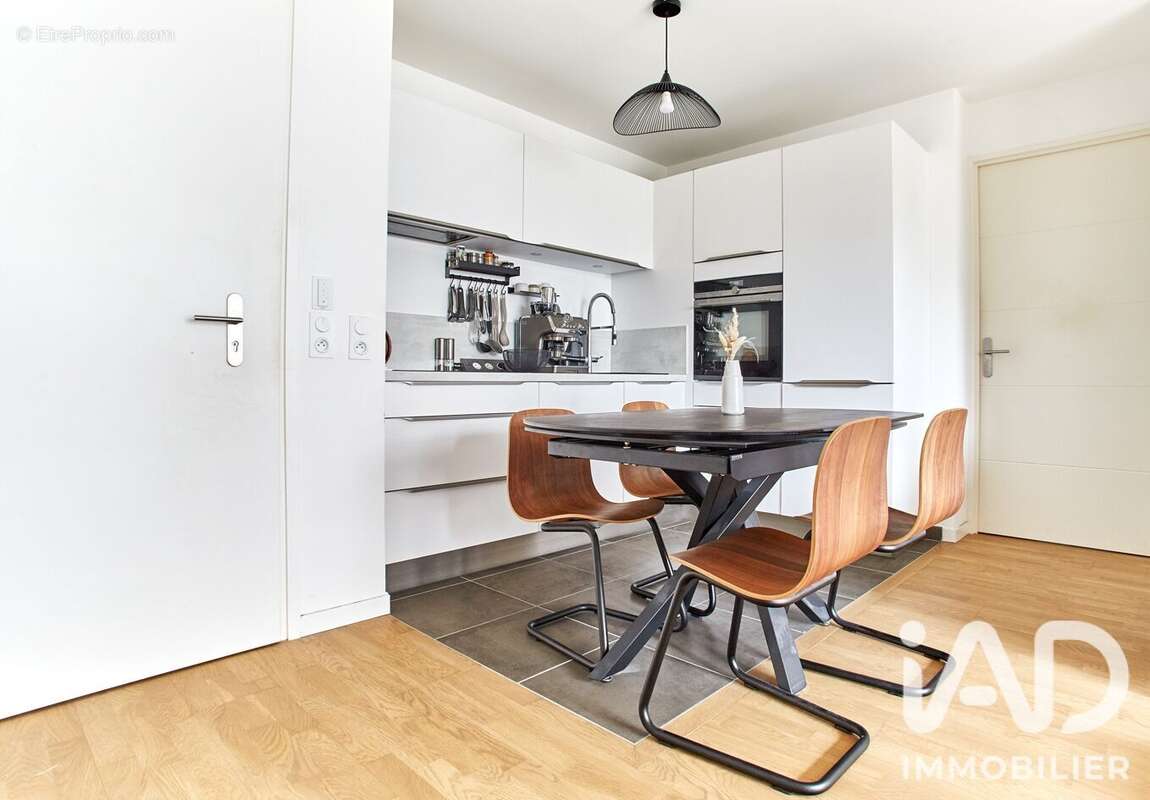 Photo 5 - Appartement à LA GARENNE-COLOMBES