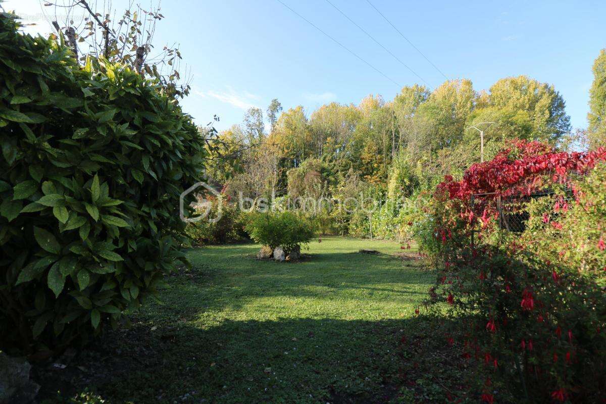 Maison à LONGUEVILLE