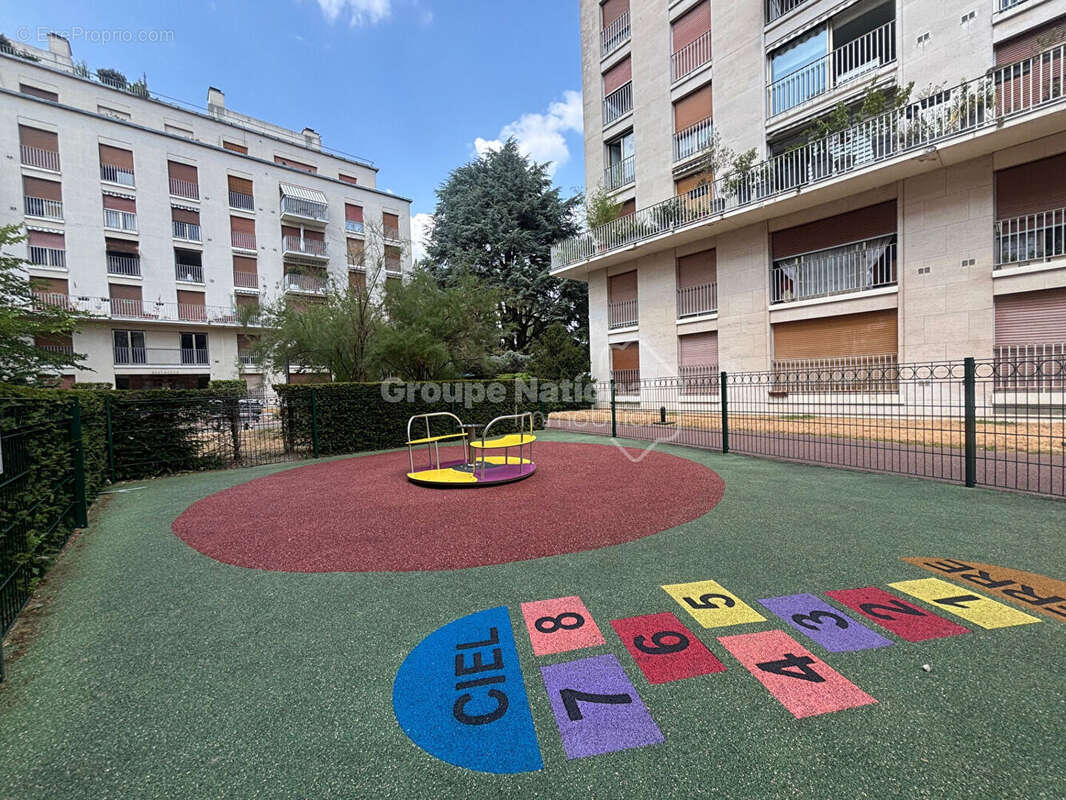 Versailles  MONTREUIL 5 pièce(s) 119.05 m2 SUD/OUEST - photo 13