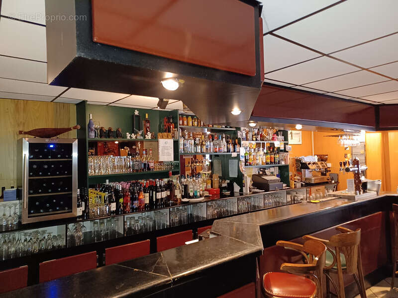 Commerce à MARGUESTAU