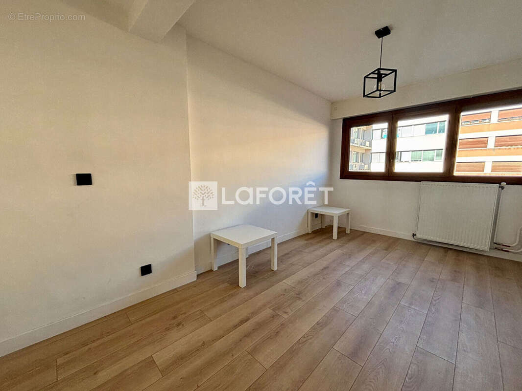 Appartement à MARSEILLE-2E