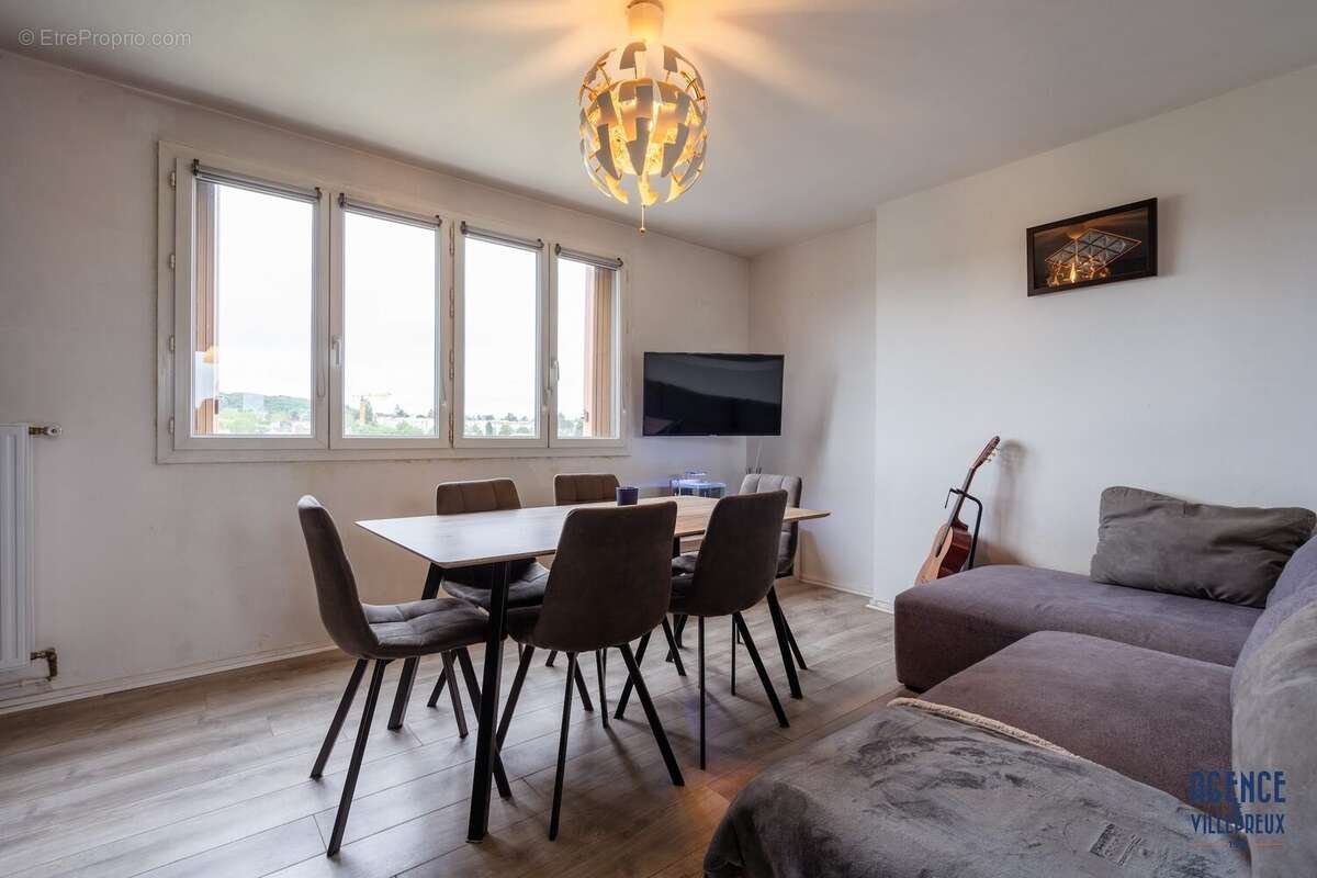 Appartement 56 m² à Les Clayes-Sous-Bois  - photo 4