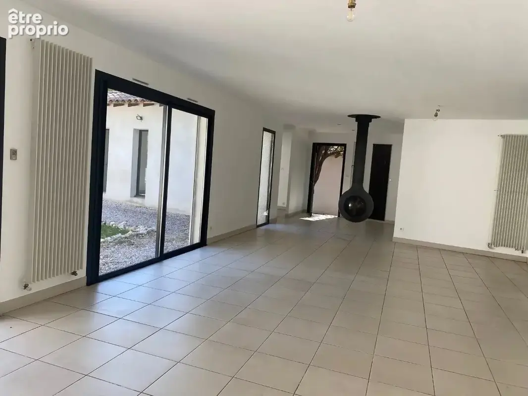 ASSAS  Élégante villa de plain-pied avec piscine dans un environnement privilégié - photo 6