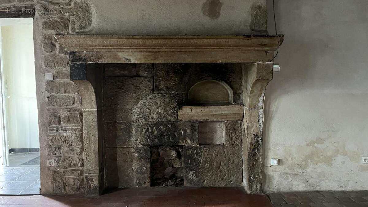 Maison à DRACY-SAINT-LOUP