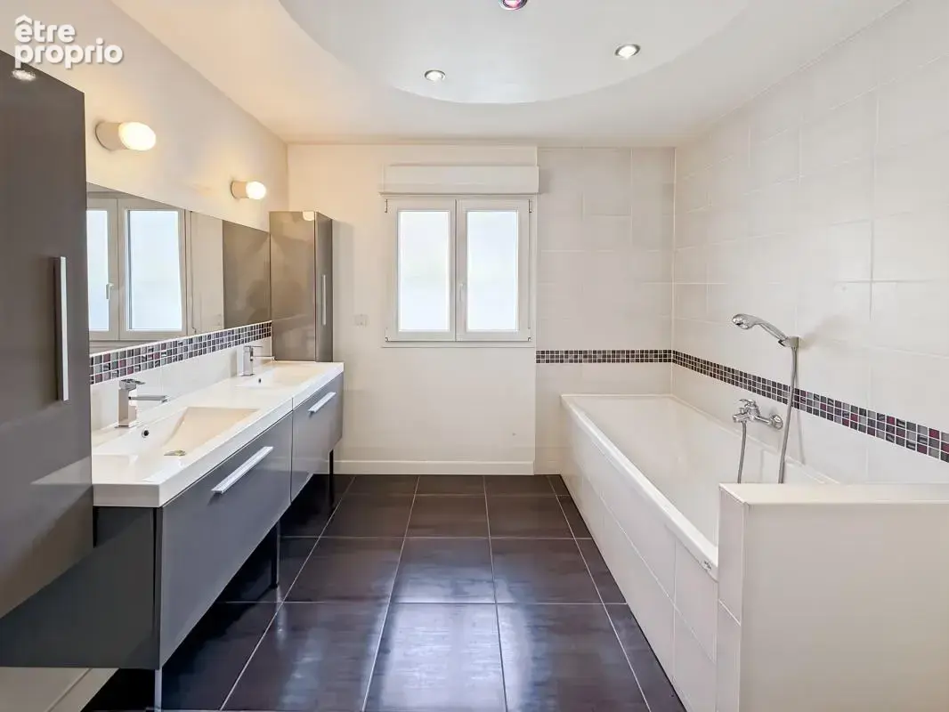 Maison neuve 138 m² – 3 CH / Suite parentale – Piscine & Jardin sans vis-à-vis – Warmeriville - photo 7