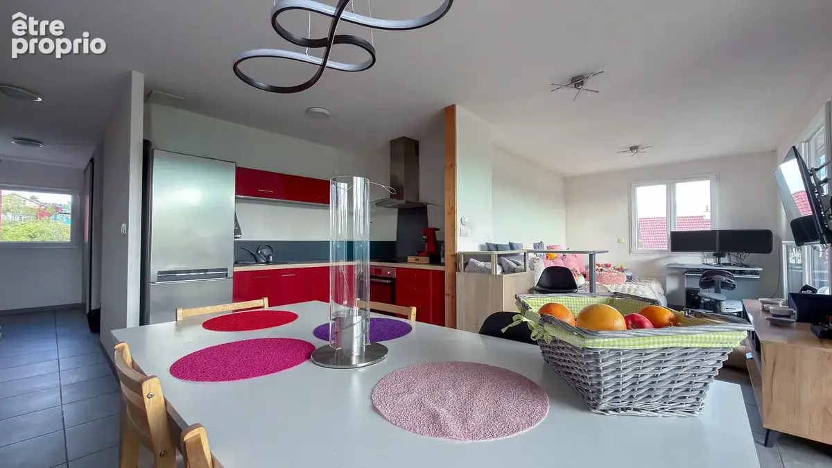 Appartement récent de 67 m2, deux chambres, à Orchamps-Vennes - photo 3