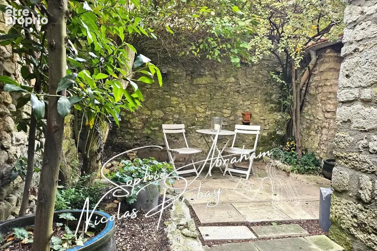 Charmante maison en pierres avec garage et cour - photo 10