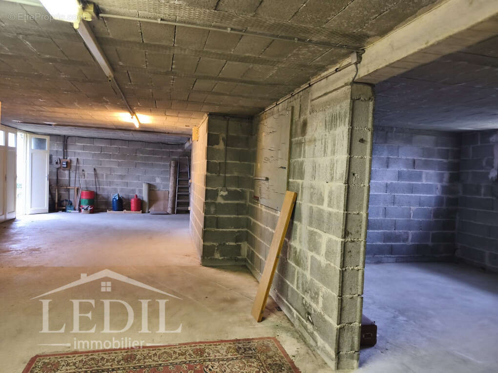Maison 103 m² à Villeneuve-Sur-Lot  - photo 9