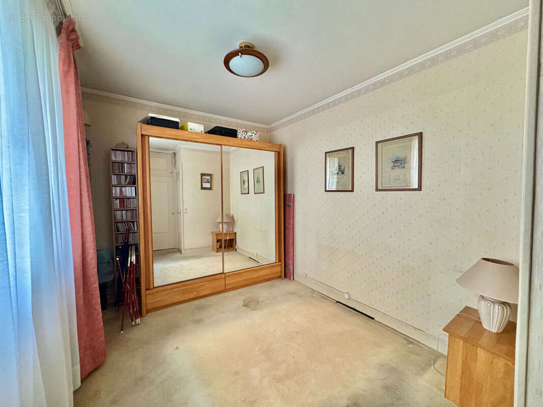 Appartement à LEVALLOIS-PERRET