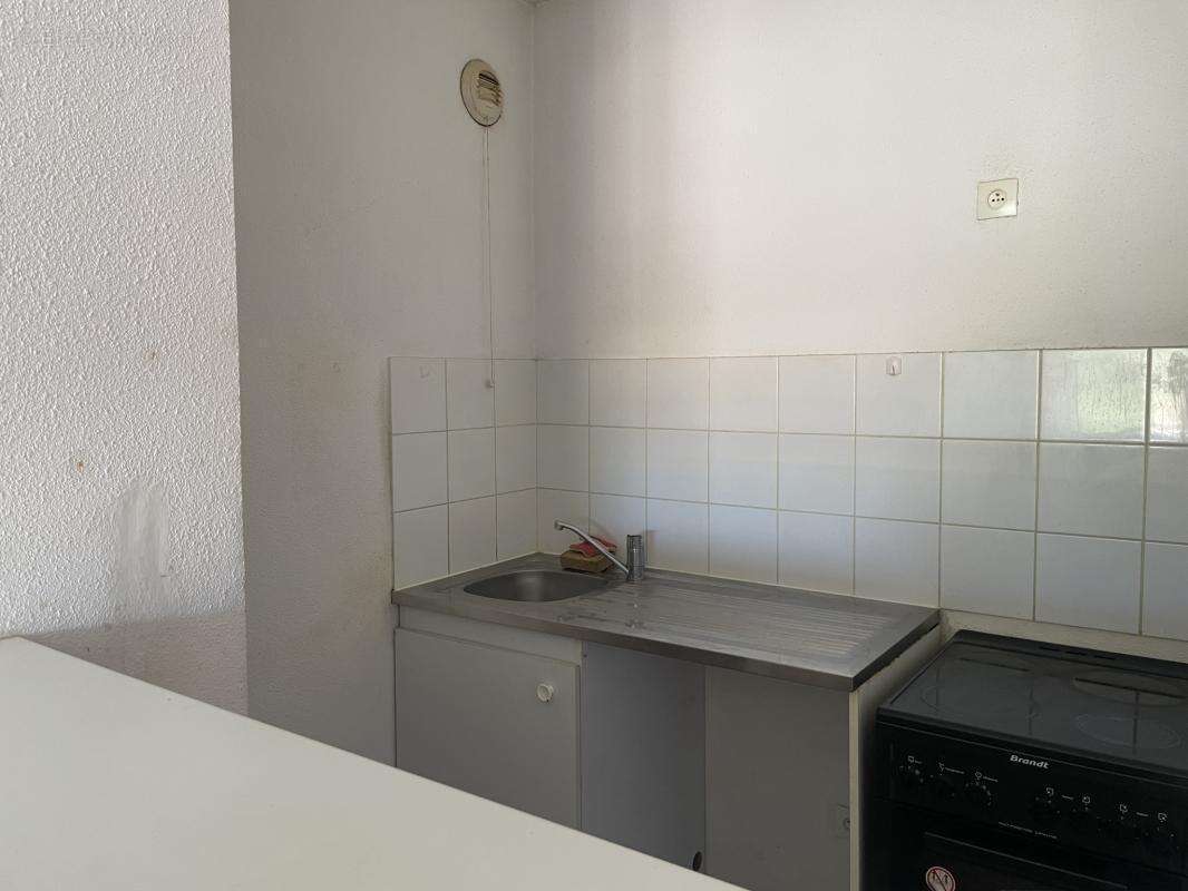 Charmant t3 libre au dernier etage a cavignac - photo 3