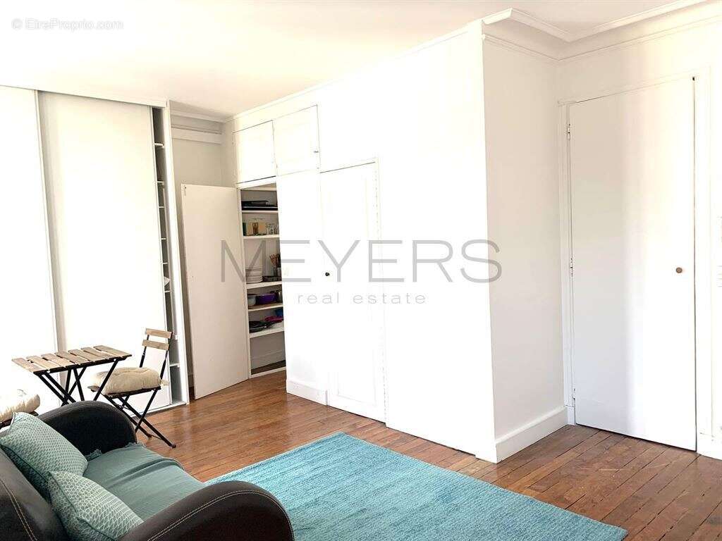Appartement à NEUILLY-SUR-SEINE