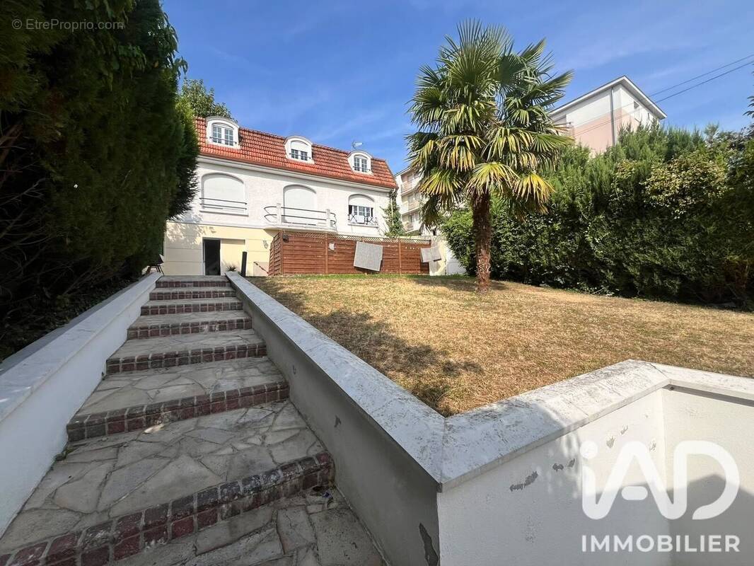 Photo 1 - Appartement à CORBEIL-ESSONNES