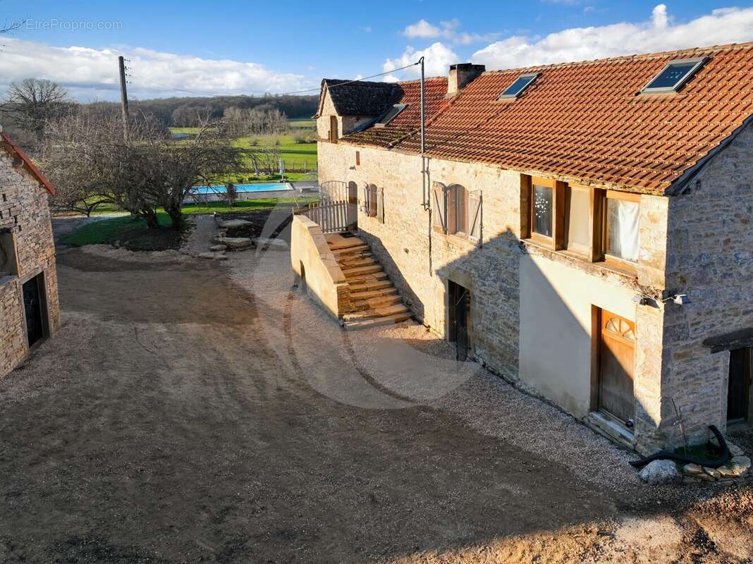 Maison à CAYLUS