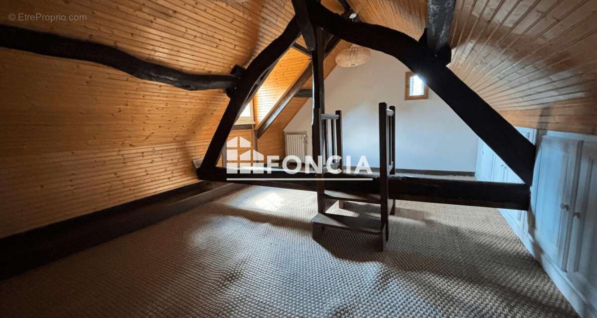 Maison de caractère en pleine campagne - photo 8