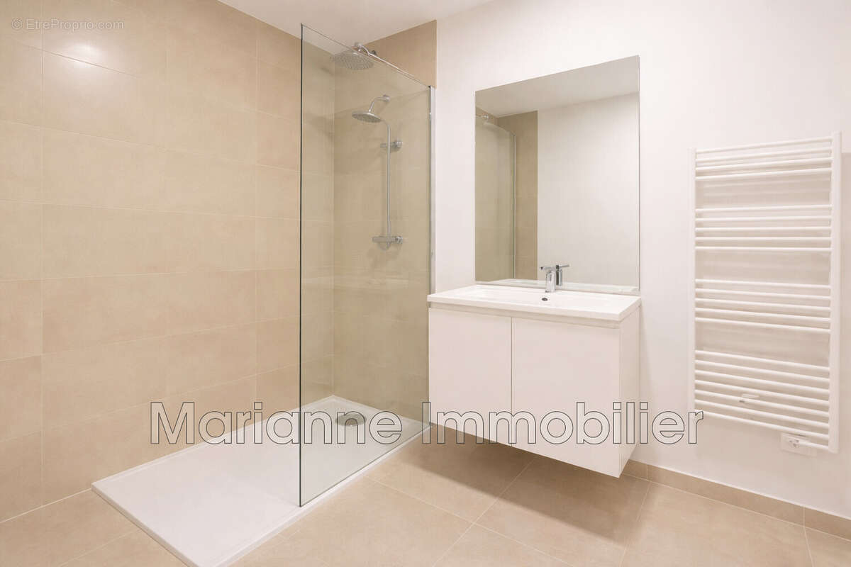 Appartement à VIAS