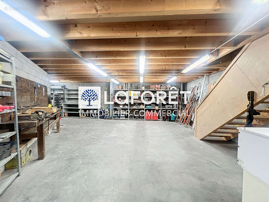 Commerce à MONCOUTANT