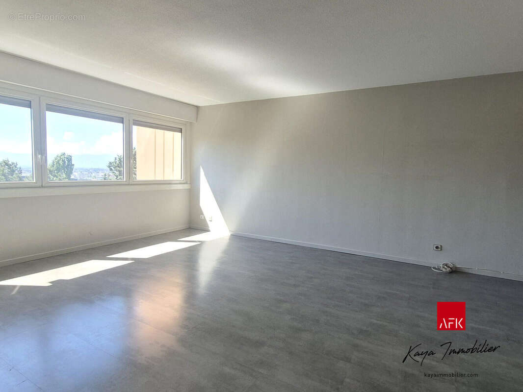 Appartement à VETRAZ-MONTHOUX