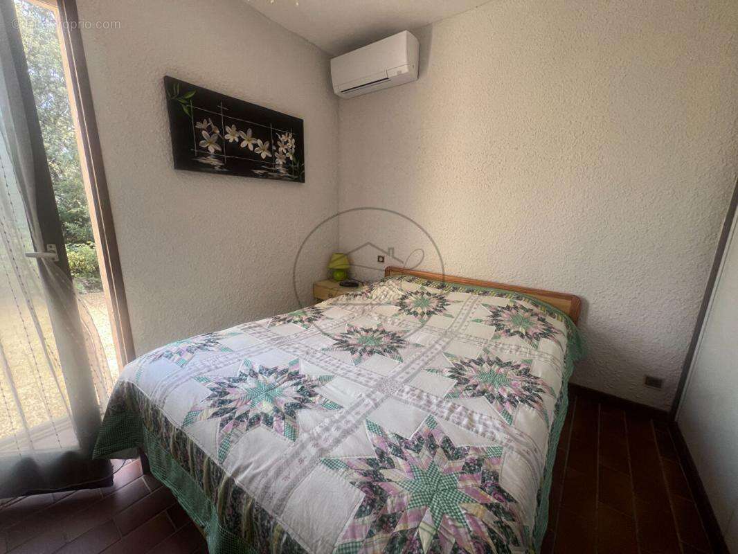 Maison à SAINT-SAUVEUR-DE-CRUZIERES