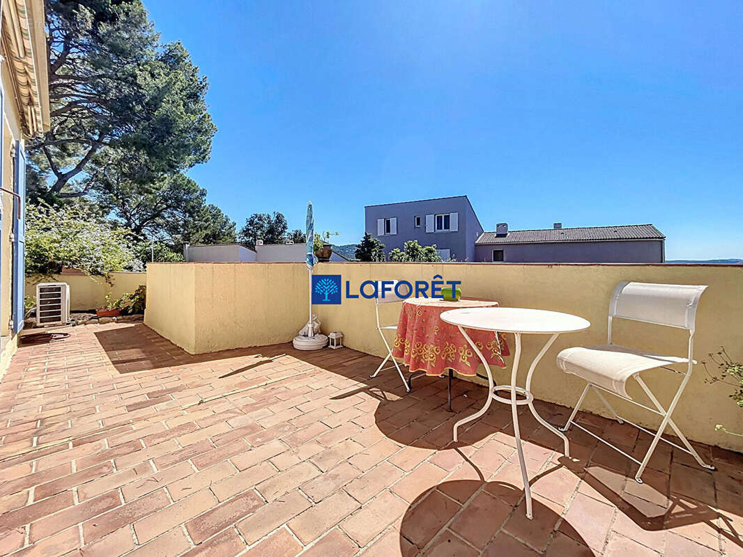 Maison à CARQUEIRANNE