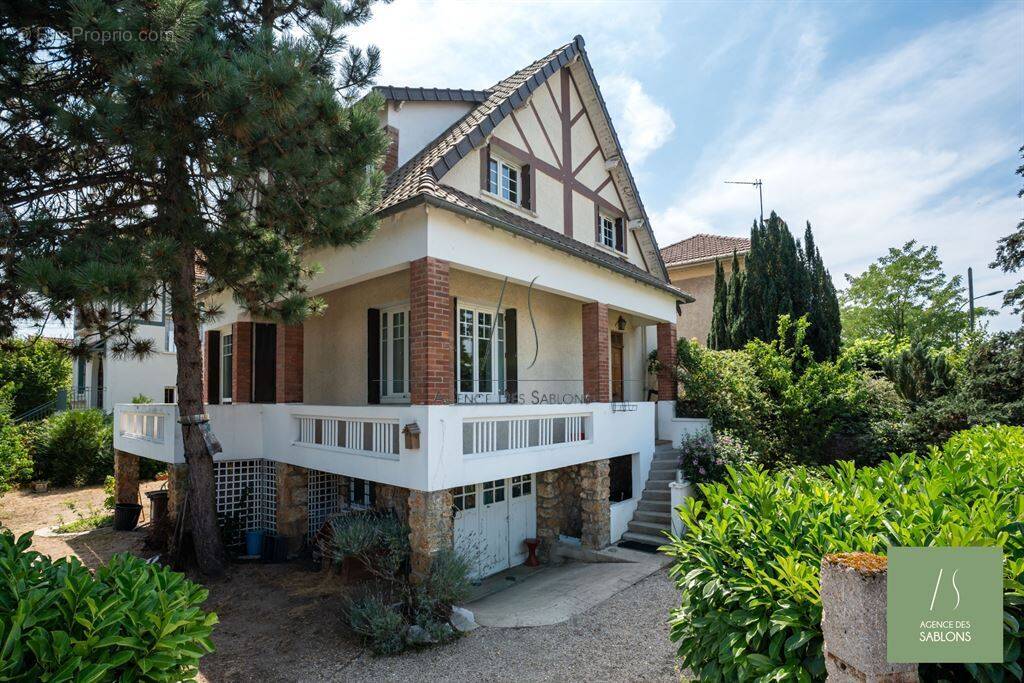 Maison à LE VESINET