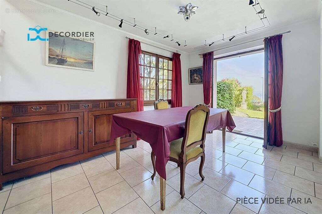 Maison à MAXILLY-SUR-LEMAN