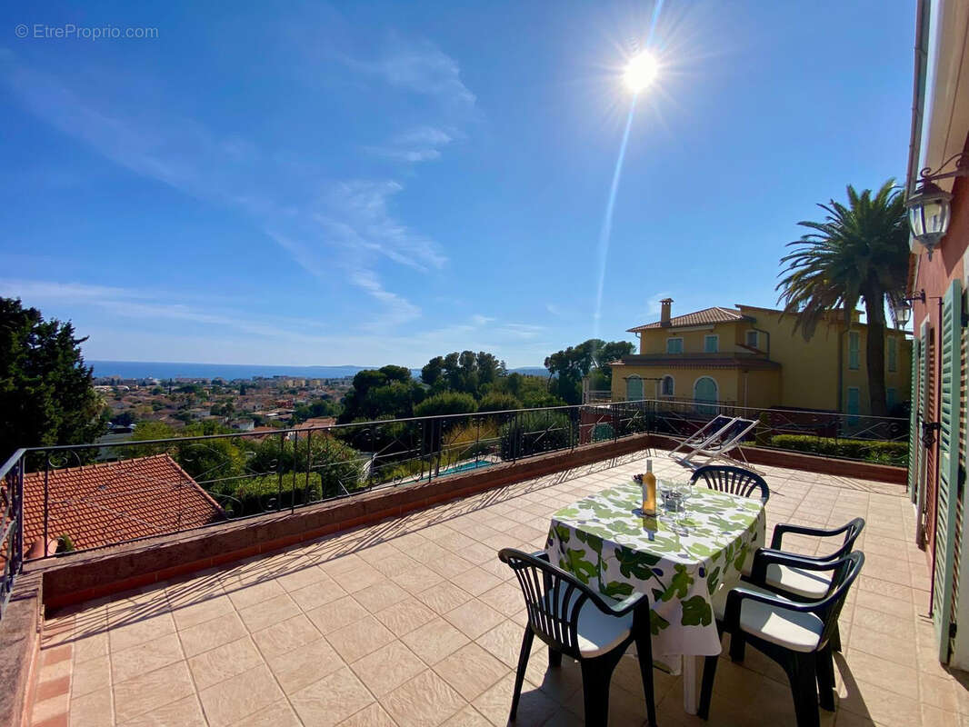 Appartement à CAGNES-SUR-MER