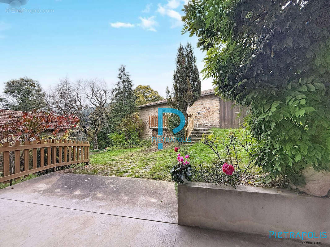 Maison 130 m² à Affoux  - photo 7