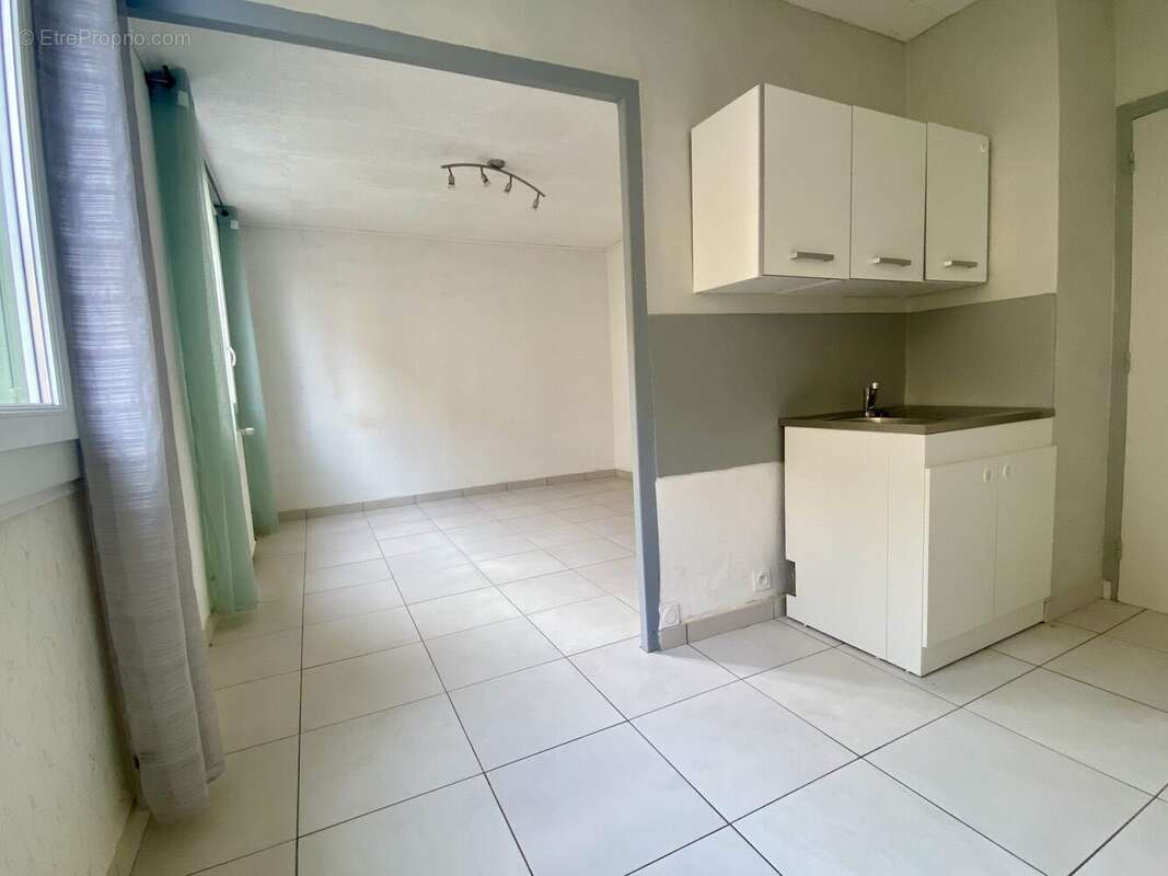 Appartement 27 m² à Romans-Sur-Isere  - photo 5