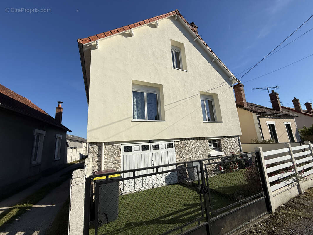 Maison à SALBRIS