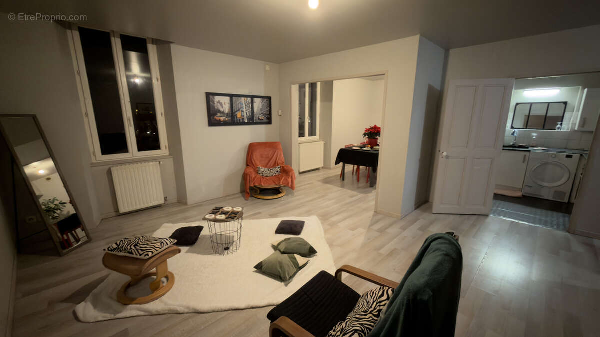 Appartement à CHABEUIL