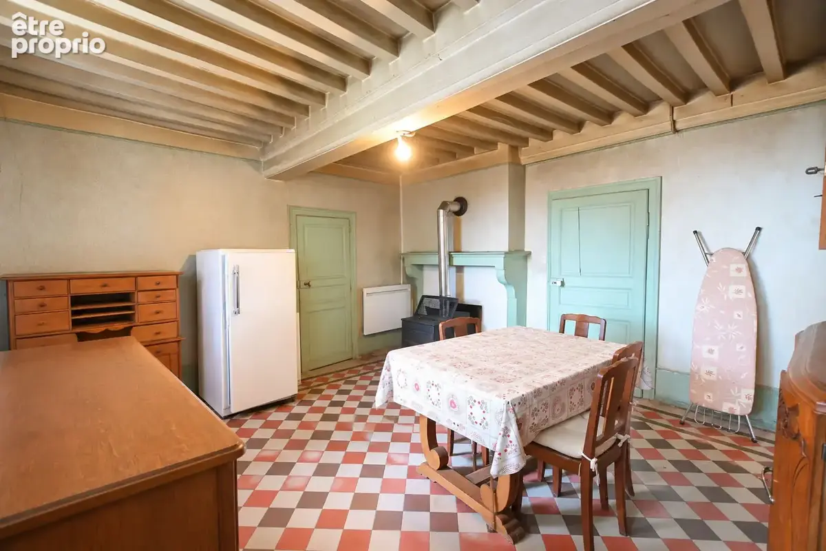 Quarré-les-tombes   maison avec dépendances et terrain - photo 7