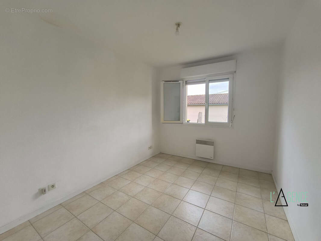 Maison à ETAULIERS