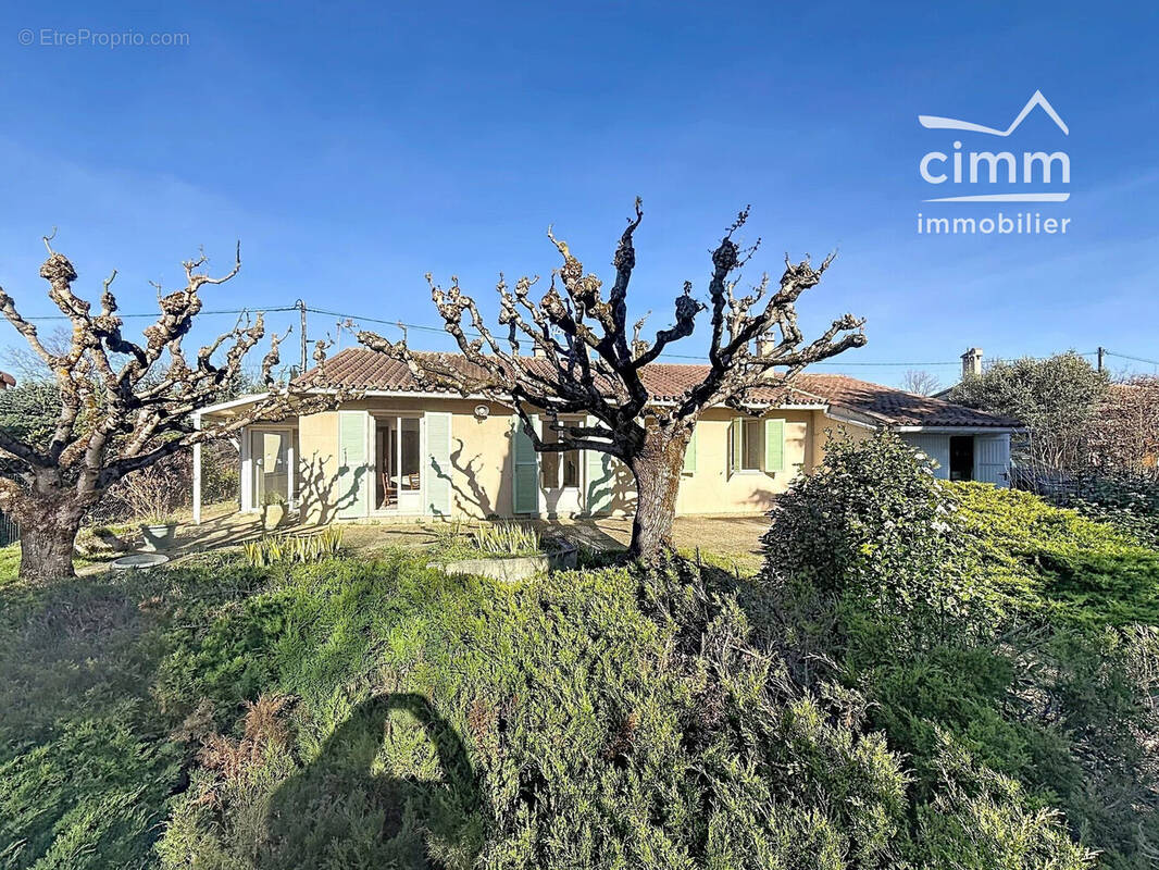 Maison à PERNES-LES-FONTAINES