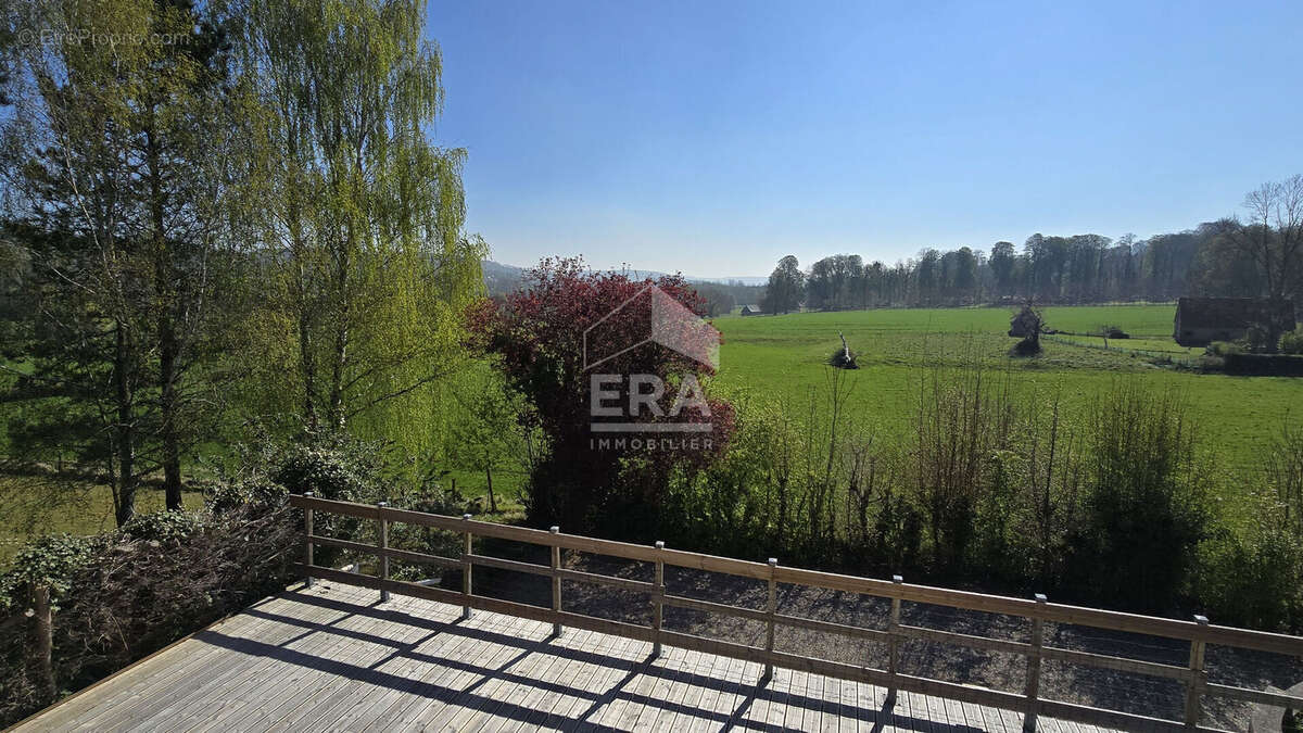 Maison à BELLENGREVILLE