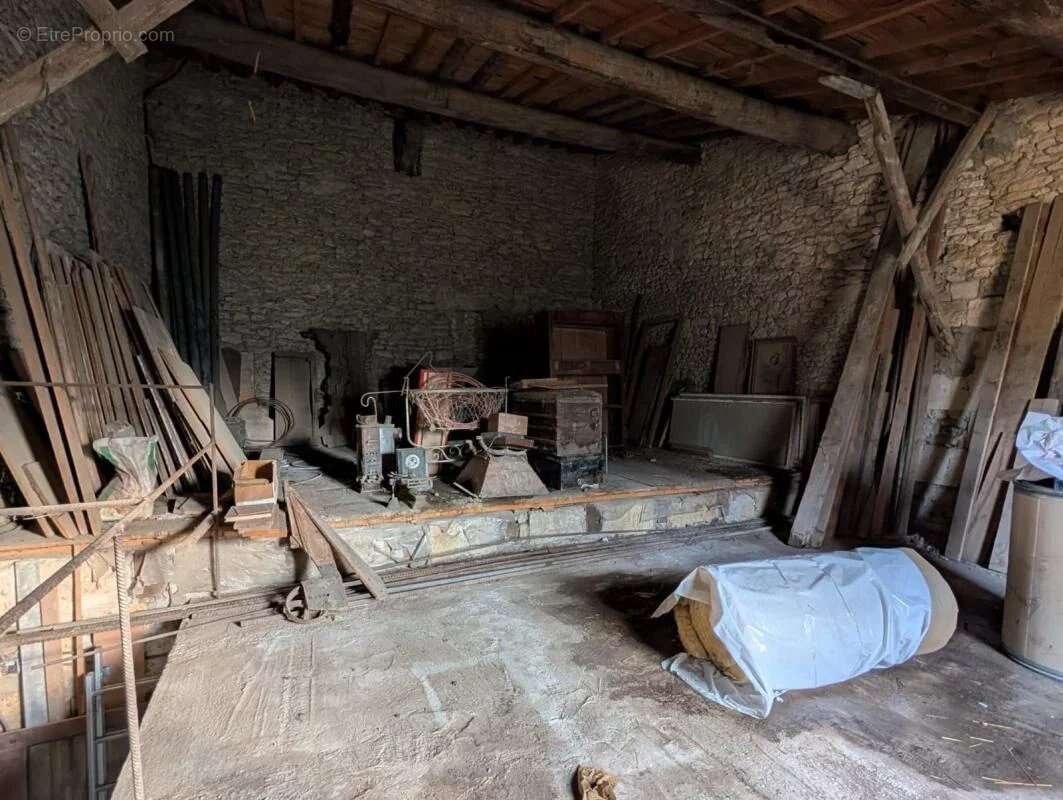 Maison à MEYNES