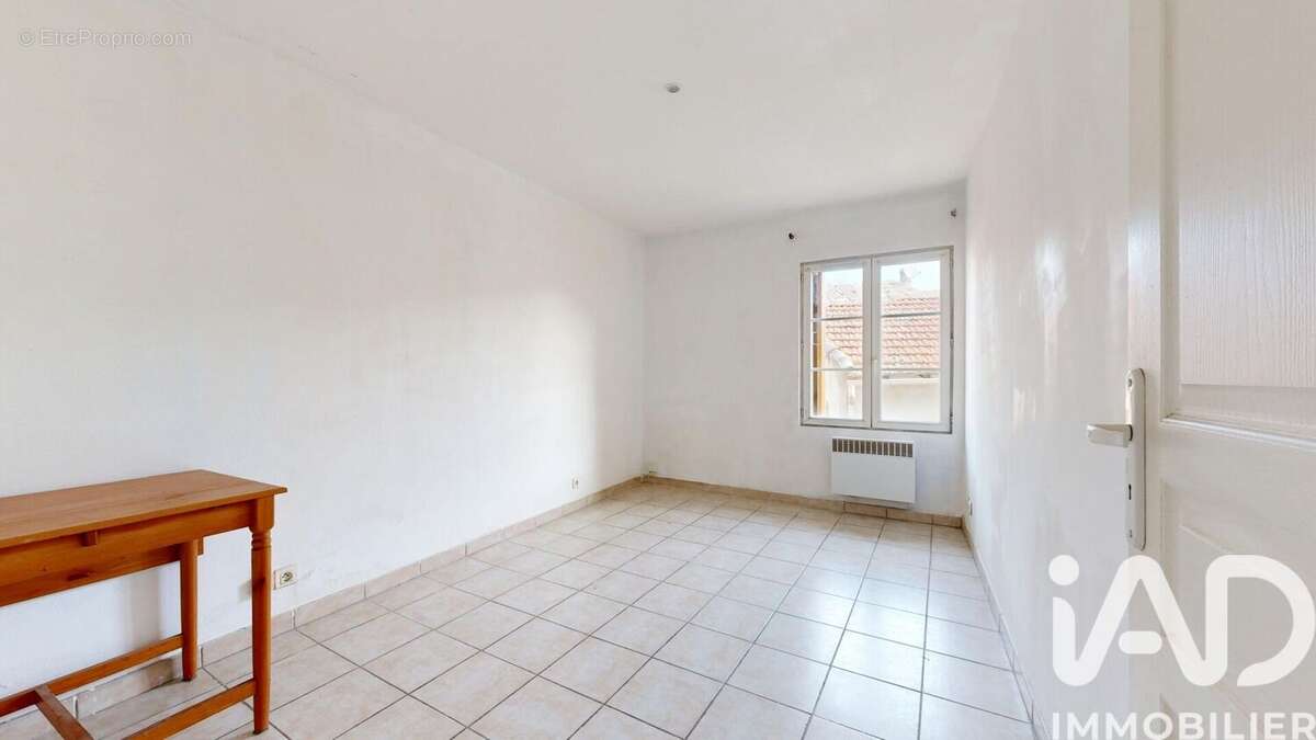 Photo 9 - Maison à CADENET