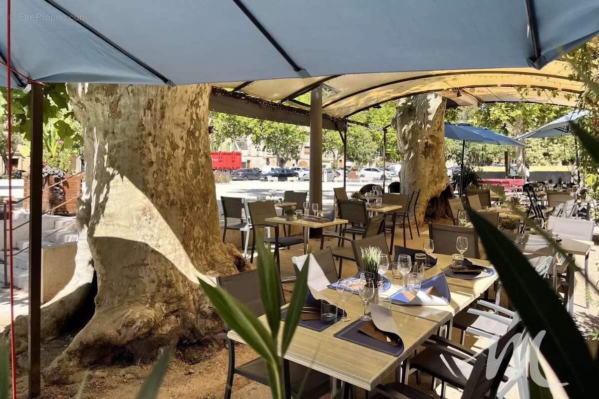 Fonds de commerce restaurant a vendre barjols avec terrasse et veranda - photo 11