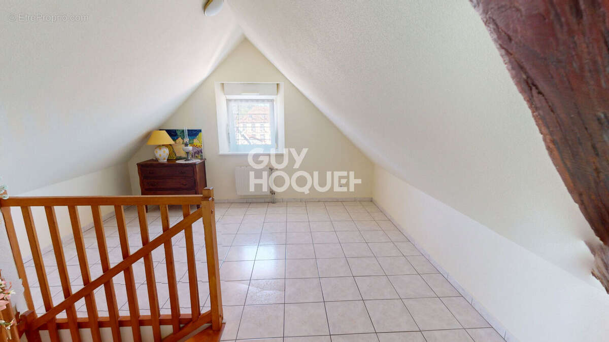 Maison de 8 pièces 178 M² + 3 garages à Anjoutey - photo 13