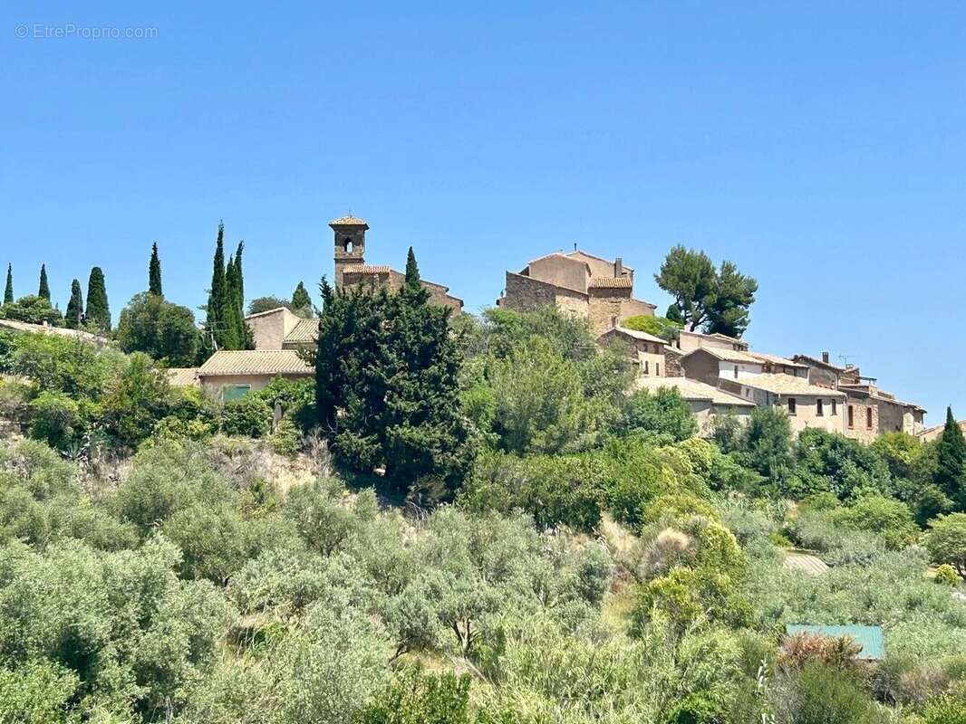 Maison à MONTOULIERS