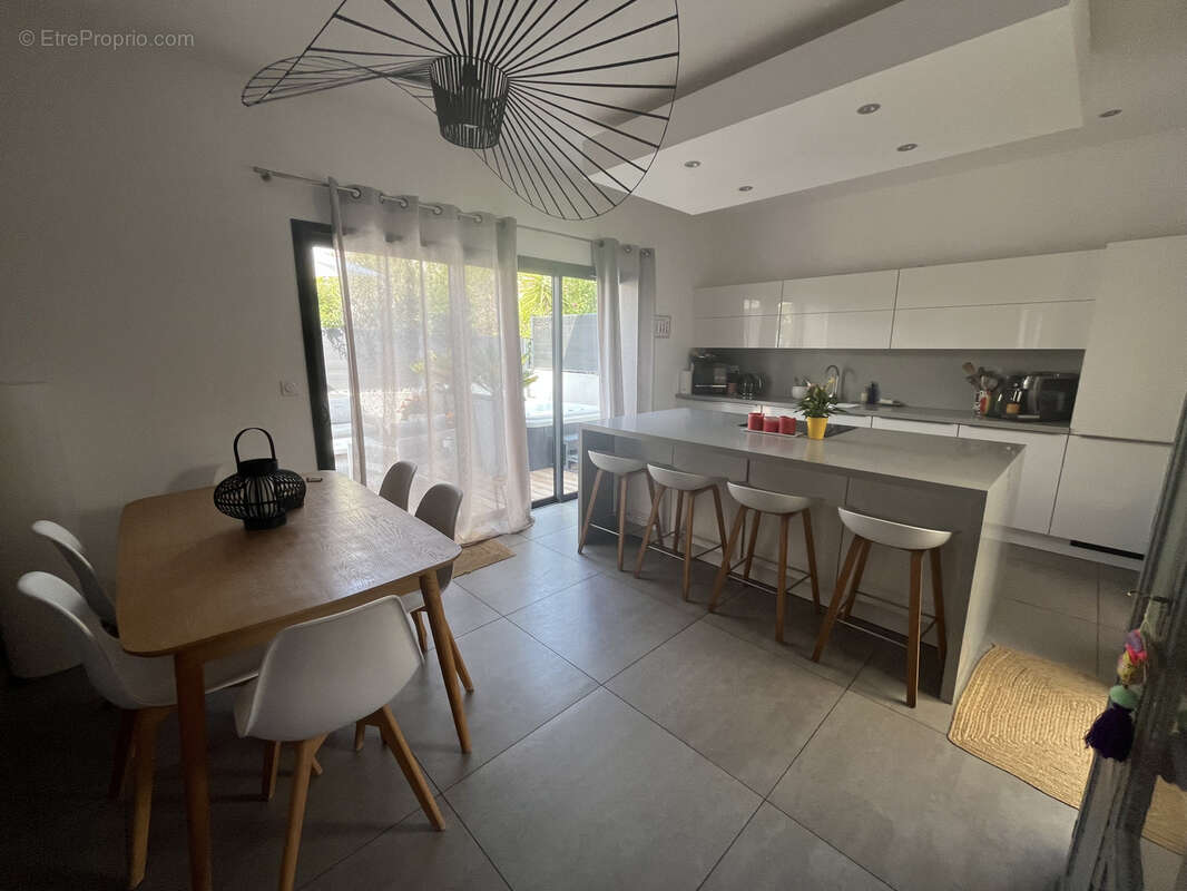 Maison à NIMES