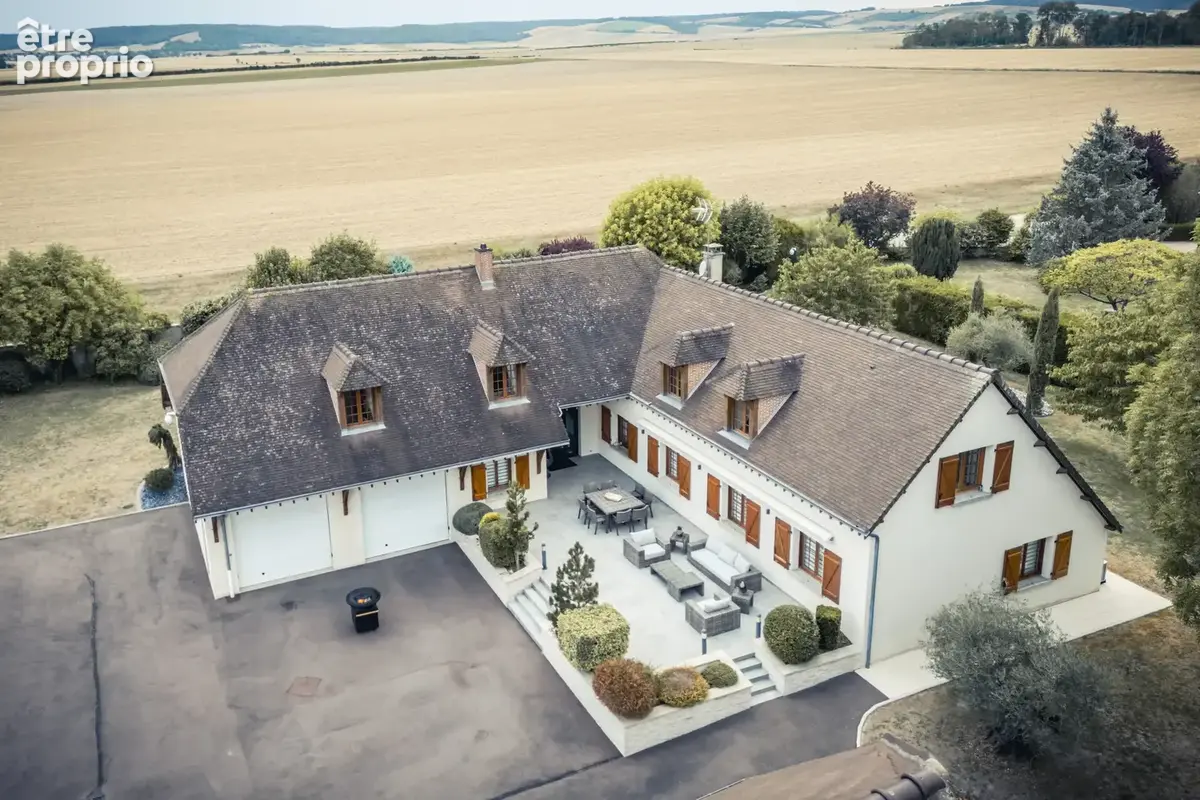 Maison à SAINT-POUANGE