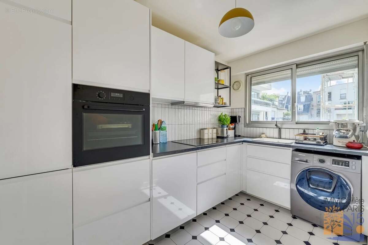 Appartement à PARIS-15E
