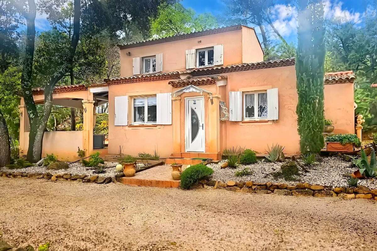 Maison à JOUQUES