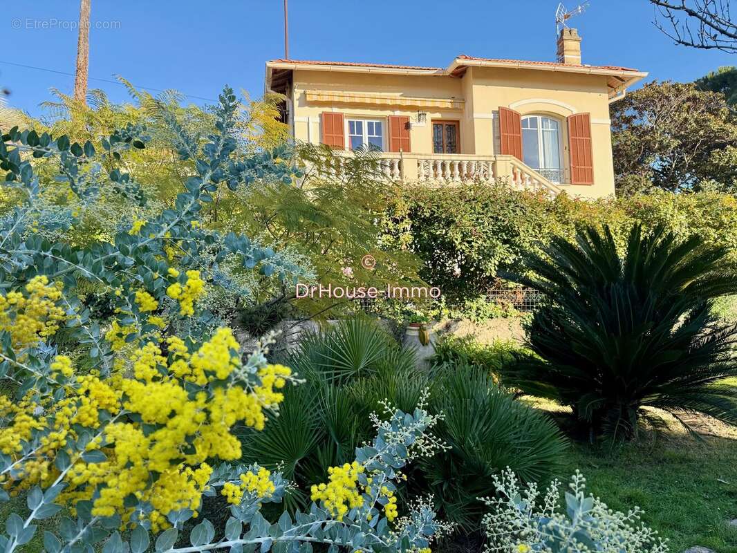 Maison à CAGNES-SUR-MER