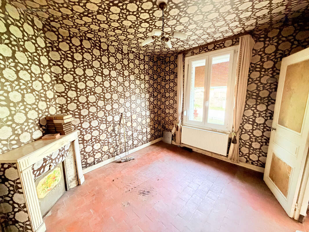 Maison à HAPPENCOURT