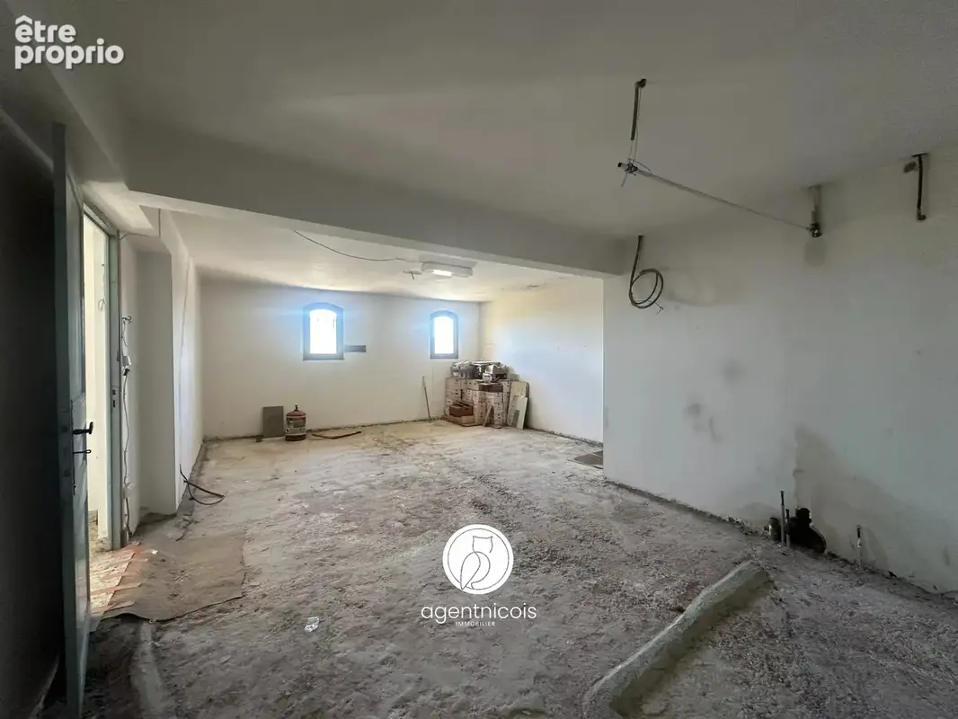 La gaude // village : rez-de-villa / 181 m², / plein sud / jardin 300 m², / à rénover / 2 parkings / pas de charges - photo 7