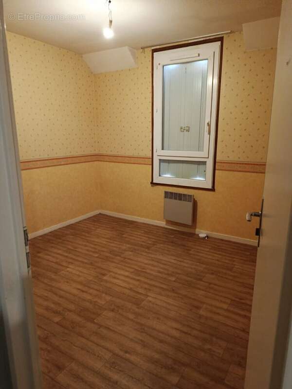 Maison à SURY-PRES-LERE