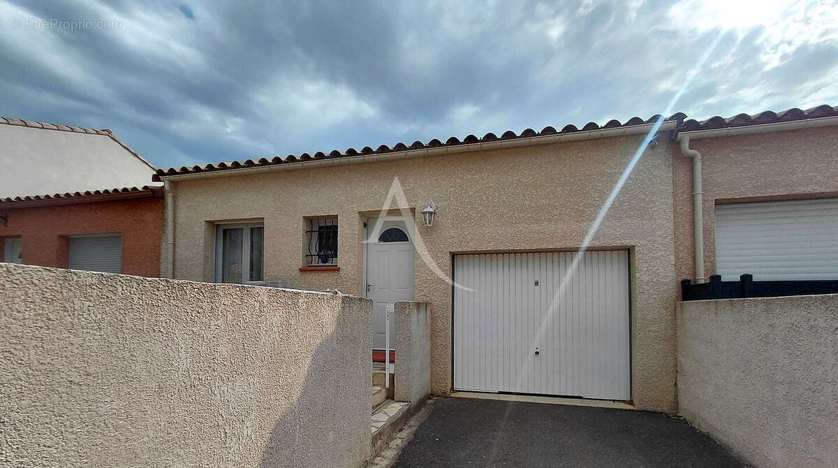 HAMEAU LE SOMAIL - Pavillon de plain-pied 2 chambres, bureau, garage et jardinet - photo 3